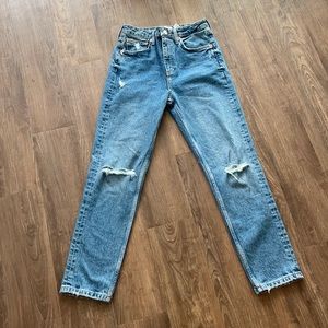 Zara Jeans Slim Jeans Size 4. In Excellent Condition